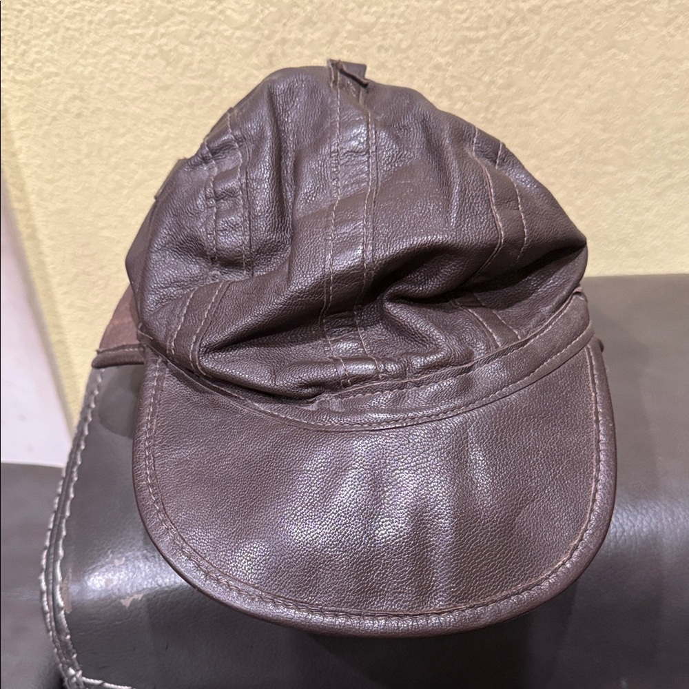 Brown Leather LeonHard cap.
